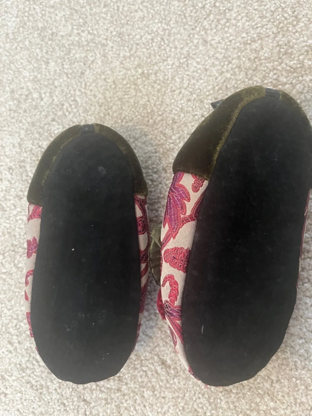 Goody Goody (Mackenzie Childs) Kids Silk Bon Bon Slippers Green and Burgundy CS